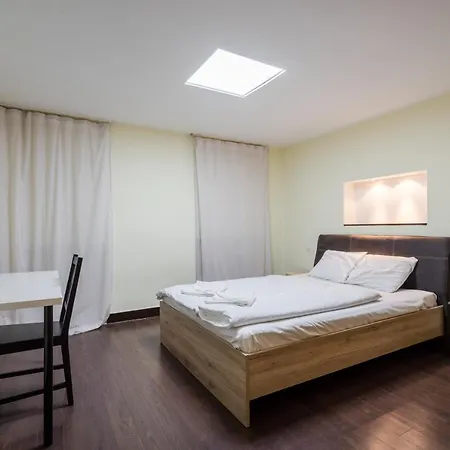 Apartment Dolly's Duplex With Free Netflix *